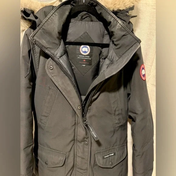 Canada Goose Women's Black Ski Jacket - Picture 2 of 7